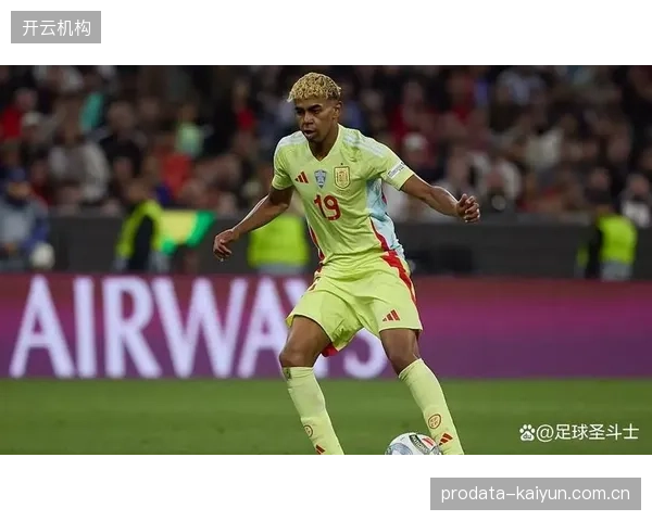 德拉富恩特需精细化管理亚马尔的出场时间,以规避年轻球员在漫长赛程中的伤病风险。 德拉富恩特需精细化管理亚马尔的出场时间,以规避年轻球员在漫长赛程中的伤病风险。